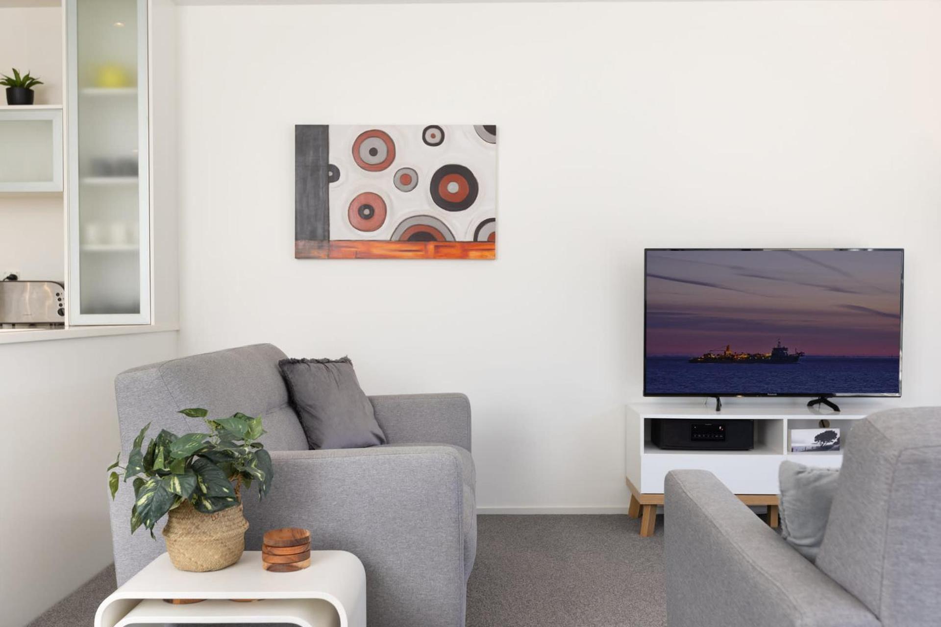 Sunny And Spacious - Moments From The Beach And Downtown Mount Maunganui Bagian luar foto