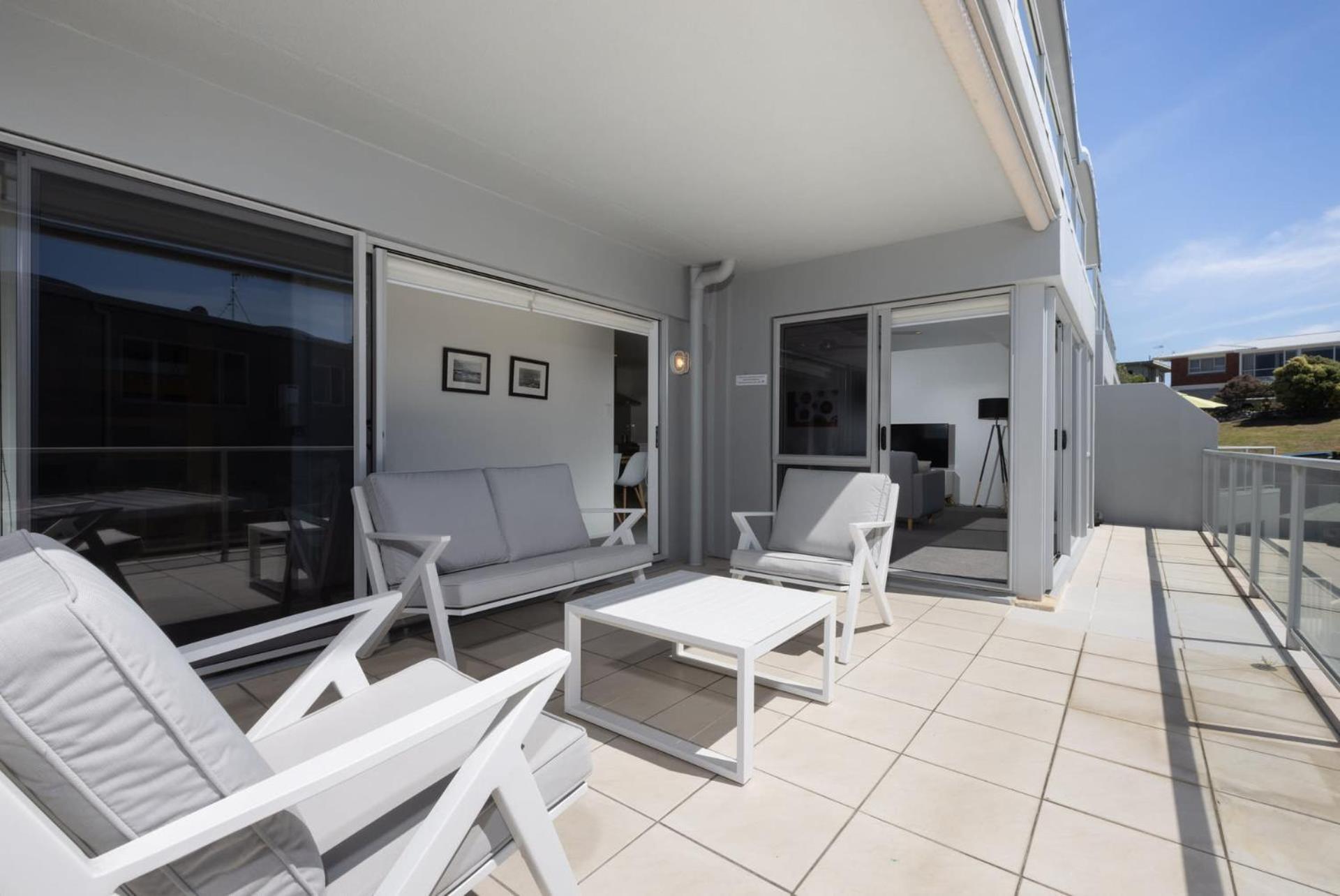 Sunny And Spacious - Moments From The Beach And Downtown Mount Maunganui Bagian luar foto